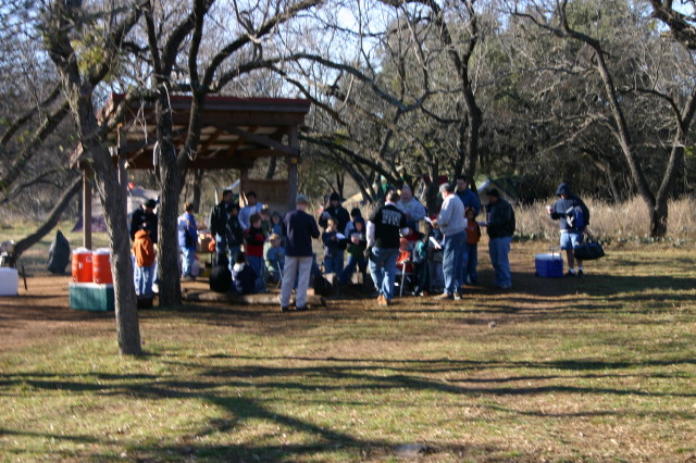 2007/01(January)/CubScout-Enchanted-Rock-camping/640x480_2007-01-07-CubScout-Enchanted-Rock-camping-01-prayer-service.JPG