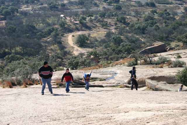 2007/01(January)/CubScout-Enchanted-Rock-camping/640x480_2007-01-07-CubScout-Enchanted-Rock-camping-14.JPG