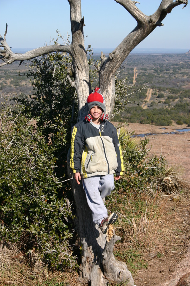 2007/01(January)/CubScout-Enchanted-Rock-camping/640x480_2007-01-07-CubScout-Enchanted-Rock-camping-32-Chance.JPG