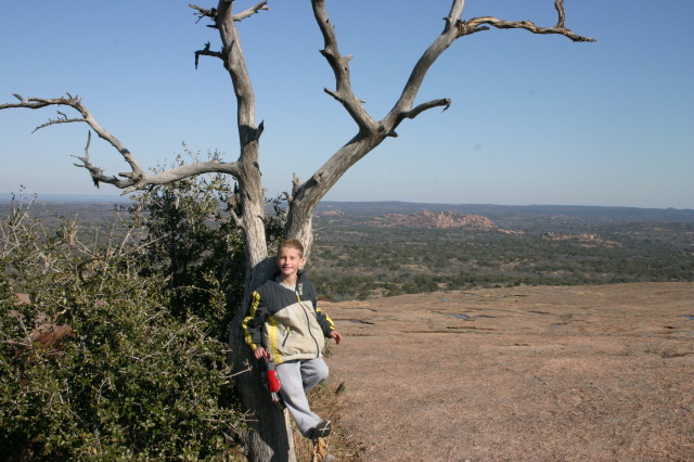 2007/01(January)/CubScout-Enchanted-Rock-camping/640x480_2007-01-07-CubScout-Enchanted-Rock-camping-38-Chance.JPG