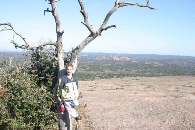 2007/01(January)/CubScout-Enchanted-Rock-camping/640x480_2007-01-07-CubScout-Enchanted-Rock-camping-40-Chance.JPG