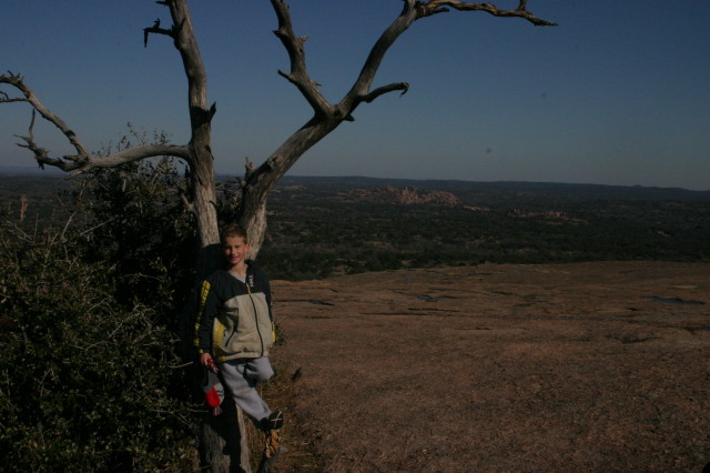 2007/01(January)/CubScout-Enchanted-Rock-camping/640x480_2007-01-07-CubScout-Enchanted-Rock-camping-41-Chance.JPG