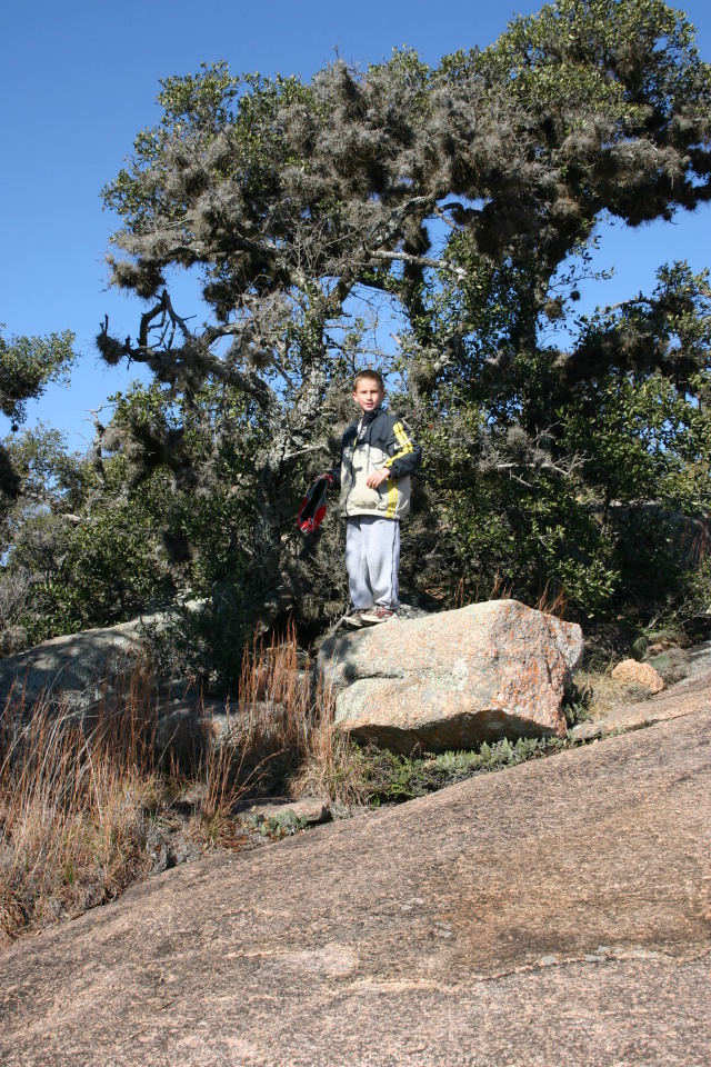 2007/01(January)/CubScout-Enchanted-Rock-camping/640x480_2007-01-07-CubScout-Enchanted-Rock-camping-47-Chance.JPG
