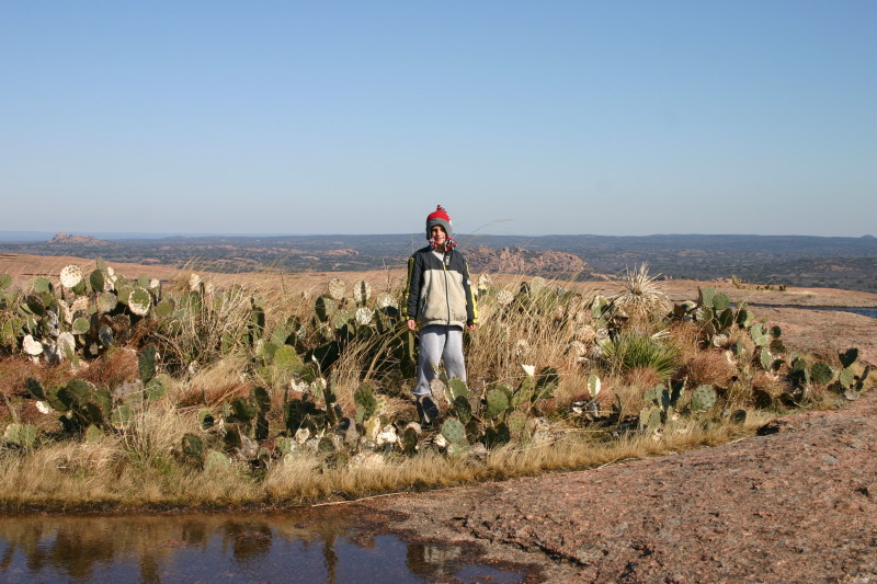 2007/01(January)/CubScout-Enchanted-Rock-camping/800x600_2007-01-07-CubScout-Enchanted-Rock-camping-18-Chance.JPG