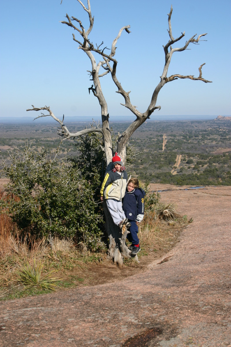 2007/01(January)/CubScout-Enchanted-Rock-camping/800x600_2007-01-07-CubScout-Enchanted-Rock-camping-30-Chance-Jack.JPG