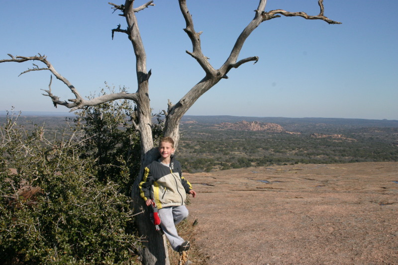 2007/01(January)/CubScout-Enchanted-Rock-camping/800x600_2007-01-07-CubScout-Enchanted-Rock-camping-38-Chance.JPG