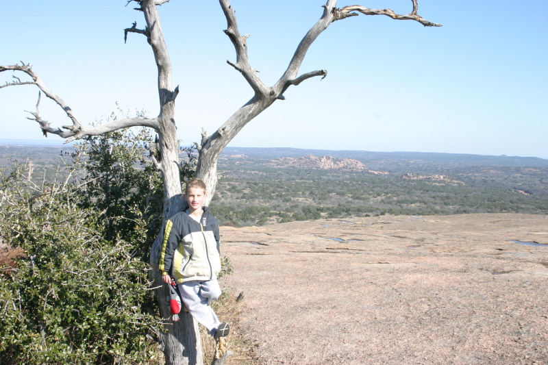 2007/01(January)/CubScout-Enchanted-Rock-camping/800x600_2007-01-07-CubScout-Enchanted-Rock-camping-40-Chance.JPG