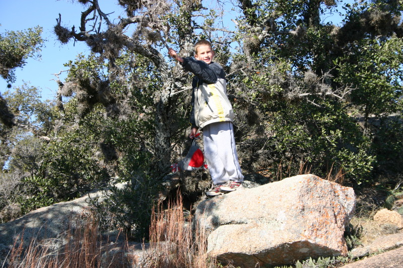 2007/01(January)/CubScout-Enchanted-Rock-camping/800x600_2007-01-07-CubScout-Enchanted-Rock-camping-46-Chance.JPG