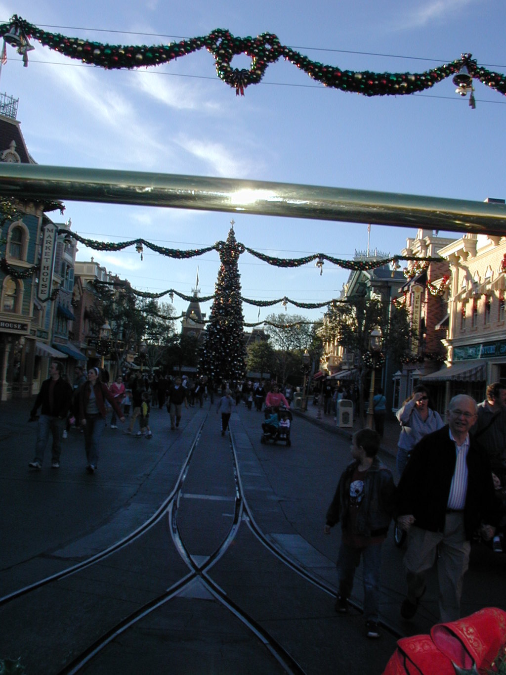 2007/01(January)/DisneyLand/1024x768_2007-01-02-Disneyland-03.JPG