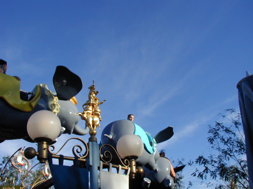 2007/01(January)/DisneyLand/1024x768_2007-01-02-Disneyland-04-Chance.JPG