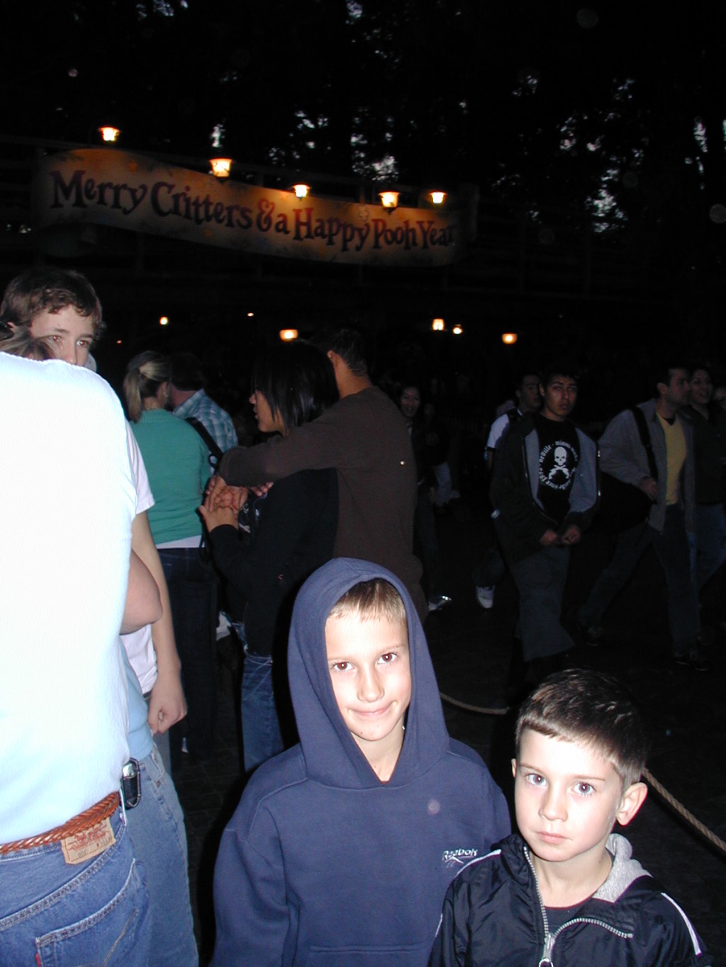 2007/01(January)/DisneyLand/1024x768_2007-01-02-Disneyland-39-Chance-Dax.JPG