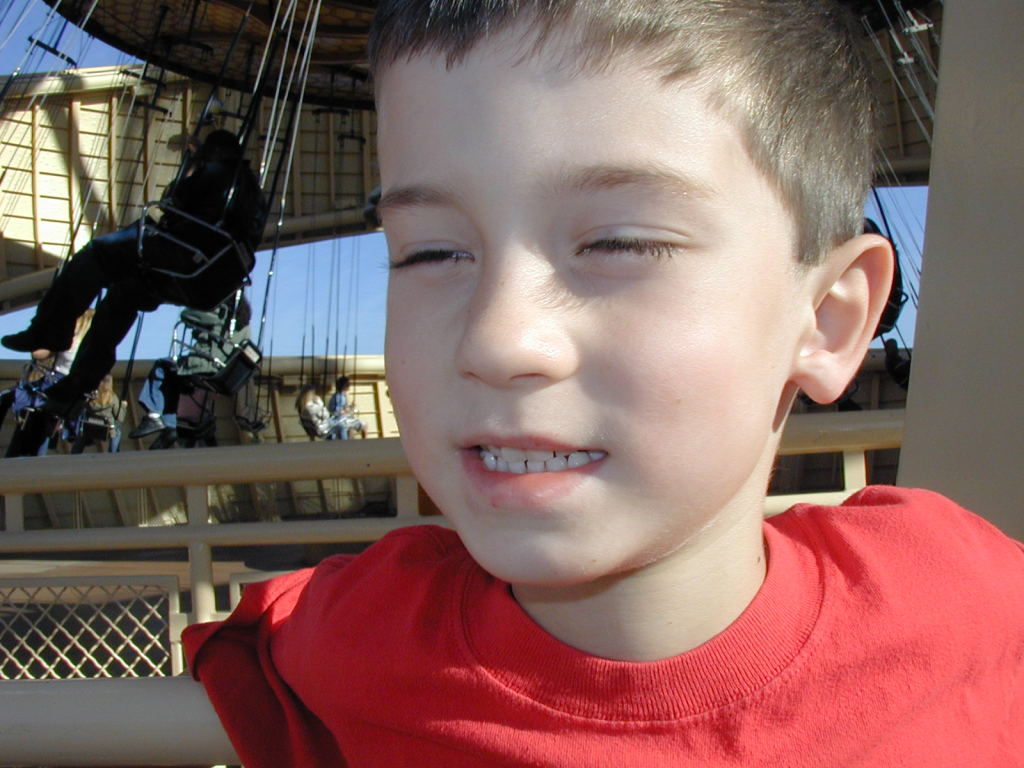 2007/01(January)/DisneyLand/1024x768_2007-01-03-Disneyland-109-Dax.JPG