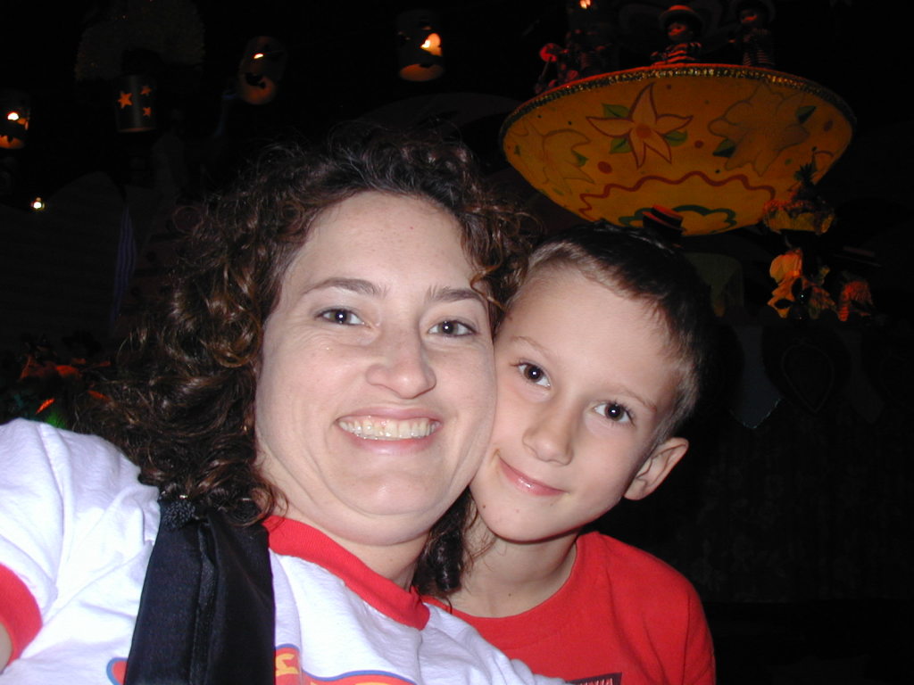 2007/01(January)/DisneyLand/1024x768_2007-01-03-Disneyland-69-Suzi-Chance.JPG