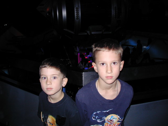 2007/01(January)/DisneyLand/640x480_2007-01-02-Disneyland-11-Da-Chance.JPG