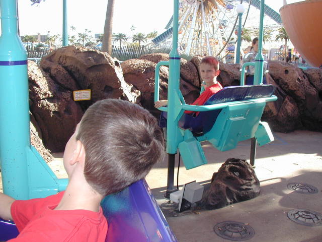 2007-01-03-Disneyland-105-Dax-Chance.JPG