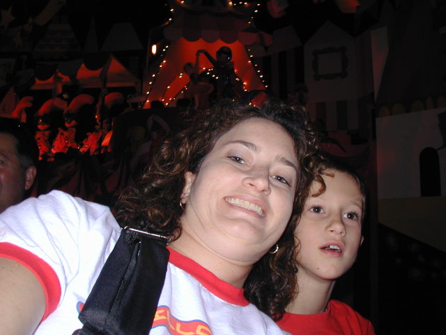 2007/01(January)/DisneyLand/640x480_2007-01-03-Disneyland-65-Suzi-Chance.JPG