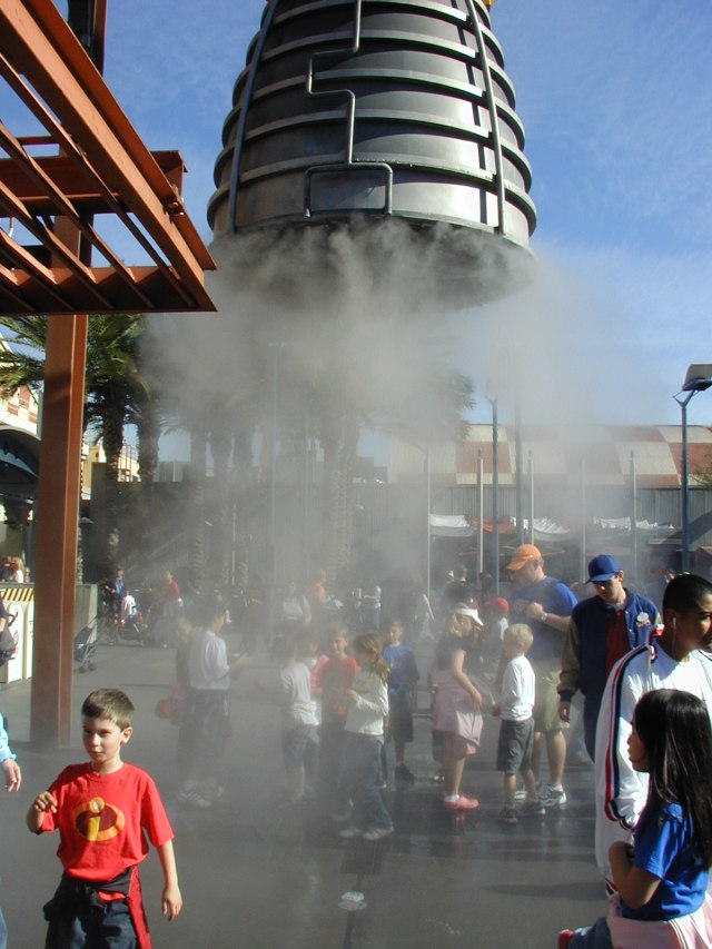 2007-01-03-Disneyland-98-Dax.JPG
