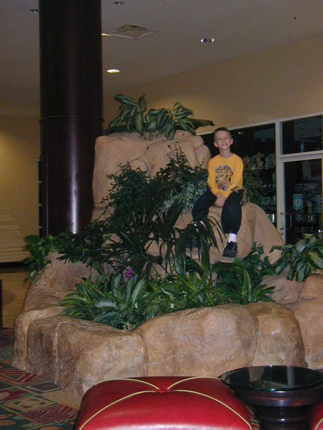 2007/01(January)/DisneyLand/640x480_2007-01-04-Disneyland-157-Chance.JPG