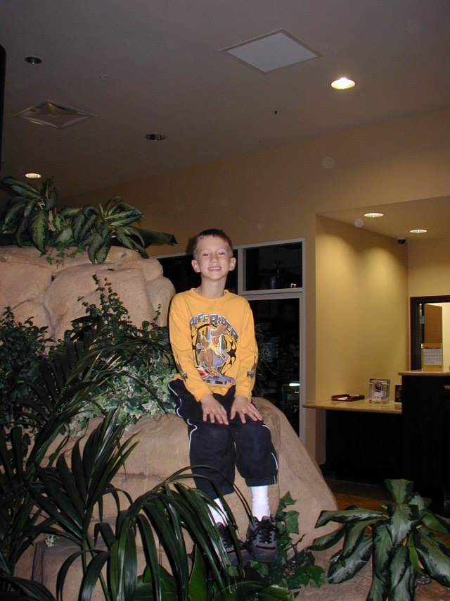 2007/01(January)/DisneyLand/640x480_2007-01-04-Disneyland-162-Chance.JPG