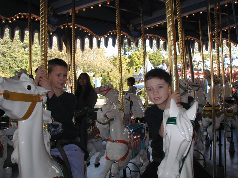 2007/01(January)/DisneyLand/800x600_2007-01-02-Disneyland-07-Chanc-Dax.JPG