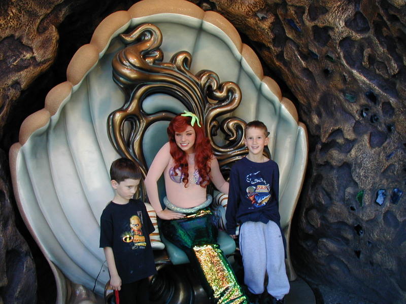 2007/01(January)/DisneyLand/800x600_2007-01-02-Disneyland-12-Dax-Chance.JPG