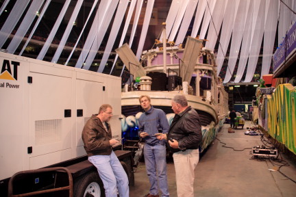 2007-02-15-Loading-beads-on-float-12-Doug-Ben-Randy.JPG