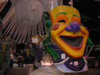 2007-02-15-Loading-beads-on-float-24.jpg