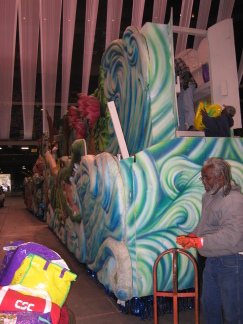 2007-02-15-Loading-beads-on-float-25.jpg