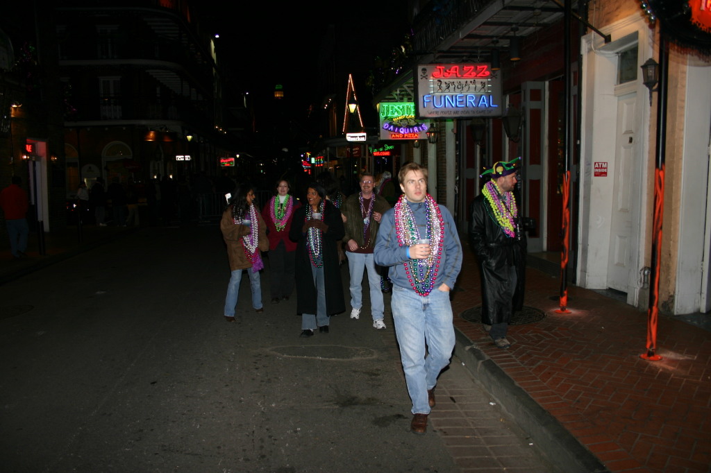 2007/02(February)/02_15_4_Mardi_Gras_Balcony/1024x768_2007-02-15-New-Orleans-Balcony-21-Kiffin-Marci-Neeta-Doug-Ben-Ren.JPG