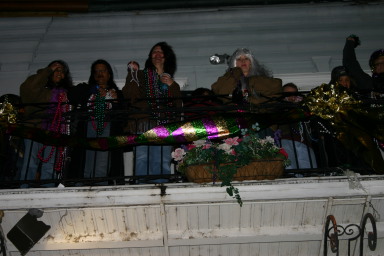 2007-02-15-New-Orleans-Balcony-33-Kavita-Neeta-Kiffin-Suzi.JPG