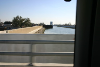 2007-02-16-New-Orleans-18months-after-Katrina-44-Canal-breach.JPG