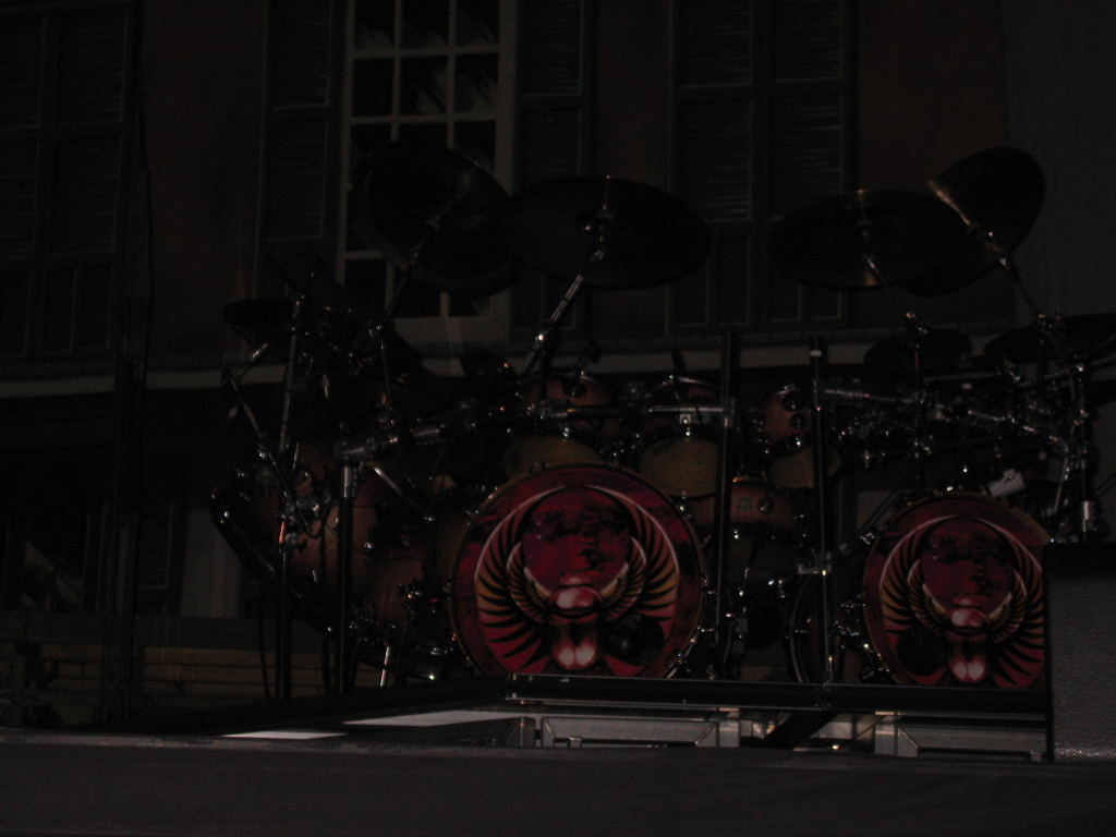 2007-02-16-New-Orleans-Beans-n-Jeans-124-Journey-drums.jpg