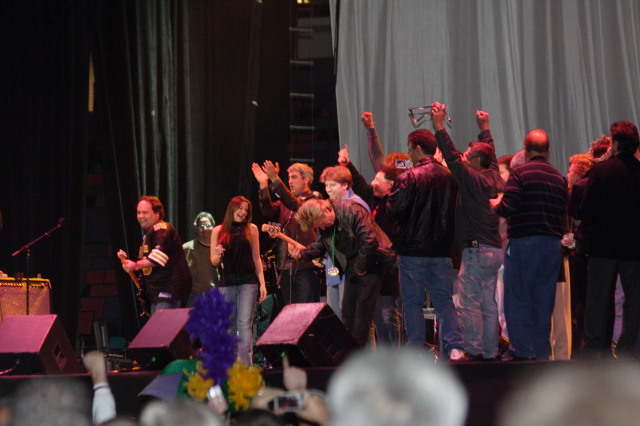2007-02-16-New-Orleans-Beans-n-Jeans-014-Taylor-Hicks-Journey.JPG