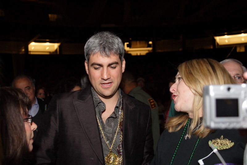 2007/02(February)/02_16_2_Beans_and_Jeans/800x600_2007-02-16-New-Orleans-Beans-n-Jeans-074-Taylor-Hicks.JPG