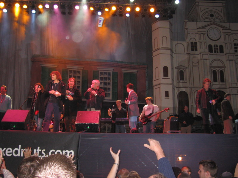 2007-02-16-New-Orleans-Beans-n-Jeans-131-Taylor-Hicks-Journey.jpg