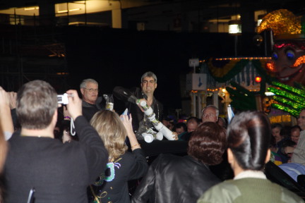 2007-02-16-New-Orleans-Beans-n-Jeans-000-Taylor-Hicks.JPG