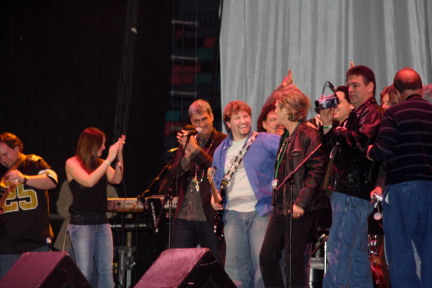 2007-02-16-New-Orleans-Beans-n-Jeans-015-Taylor-Hicks-Journey.JPG