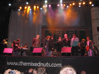 2007-02-16-New-Orleans-Beans-n-Jeans-132-Taylor-Hicks-Journey.jpg