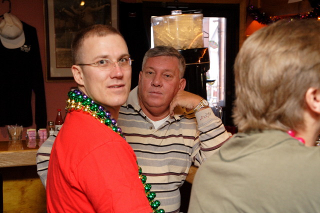 2007/02(February)/02_17_1_Crazy_Johnny's/640x480_2007-02-17-Crazy-Johnnys-lunch-04-Travis-Randy.JPG