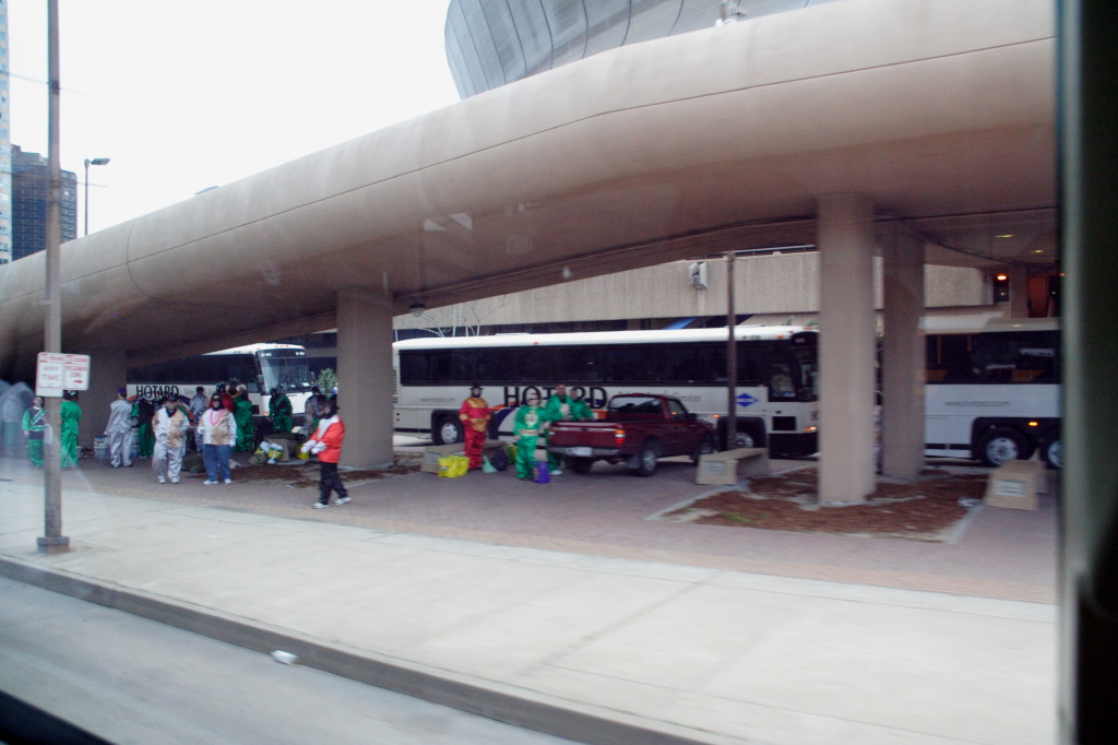 2007/02(February)/02_17_2_Pre-Parade_Bus_Ride/1024x768_2007-02-17-Pre-Parade-bus-ride-3.JPG