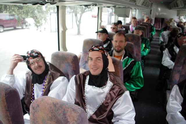 2007/02(February)/02_17_2_Pre-Parade_Bus_Ride/640x480_2007-02-17-Pre-Parade-bus-ride-1-Doug-Ben-Ren.JPG