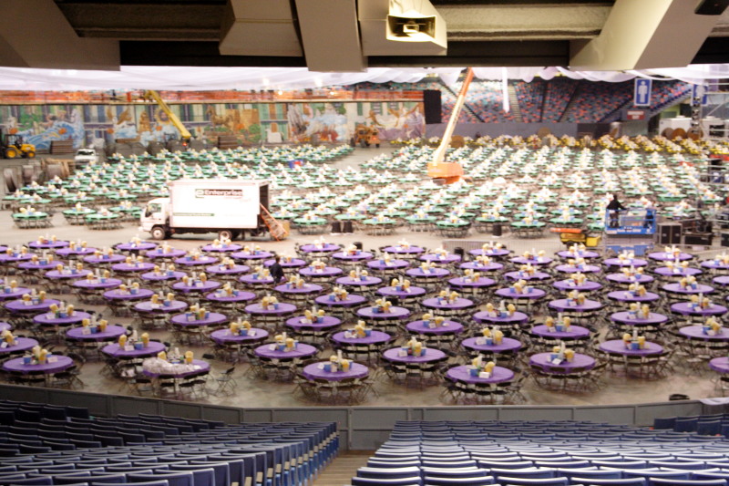 2007/02(February)/02_17_2_Pre-Parade_Bus_Ride/800x600_2007-02-17-Dome-1.JPG