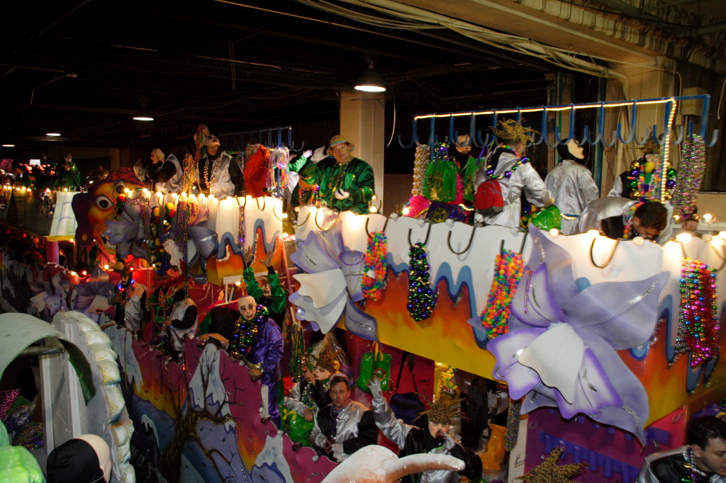 2007-02-17-Endymion-Parade-076-superdome.JPG