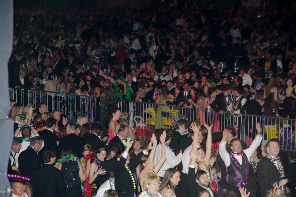 2007-02-17-Endymion-Parade-081-superdome.JPG