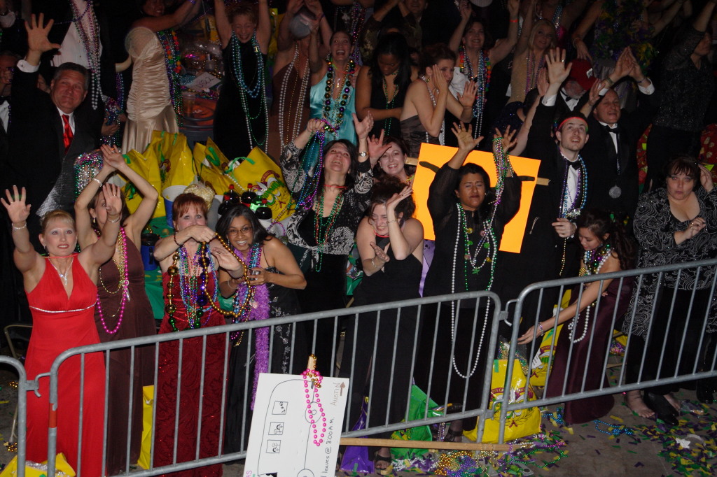 2007-02-17-Endymion-Parade-089-superdome-Kavita-Kiffin-Suzi-Marci.JPG