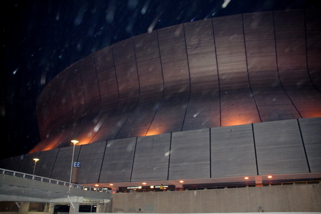 2007/02(February)/02_17_4_Endymion_Parade/640x480_2007-02-17-Endymion-Parade-069-superdome.JPG