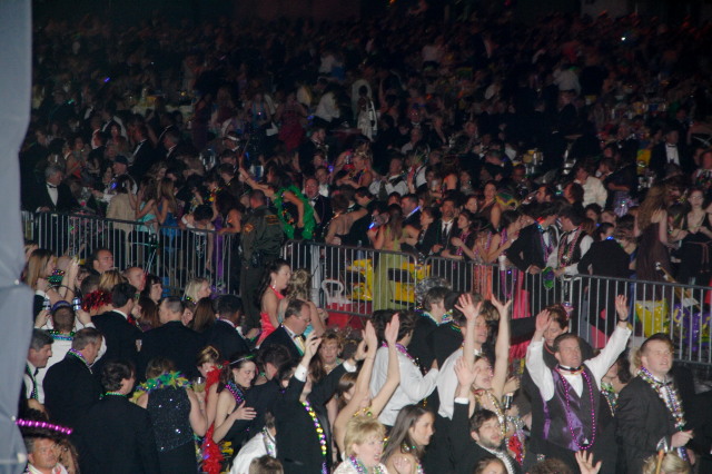 2007-02-17-Endymion-Parade-081-superdome.JPG
