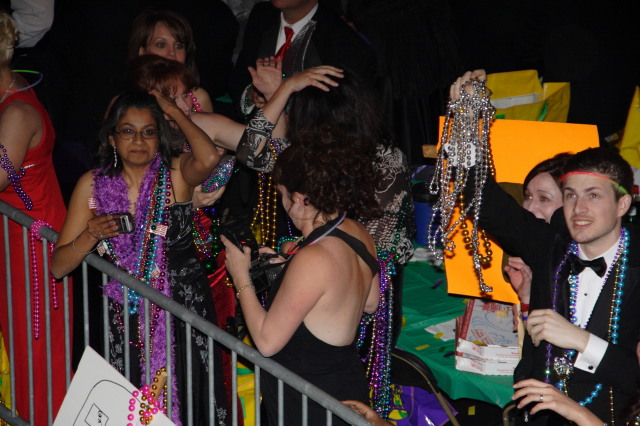 2007-02-17-Endymion-Parade-096-superdome-Kavita-Suzi-Marci.JPG