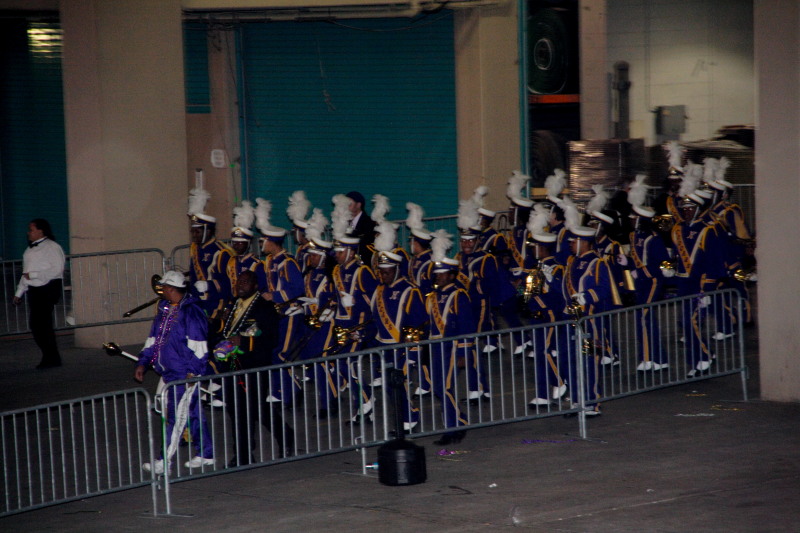 2007/02(February)/02_17_4_Endymion_Parade/800x600_2007-02-17-Endymion-Parade-068-superdome.JPG
