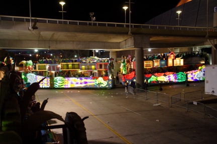 2007-02-17-Endymion-Parade-066-superdome.JPG